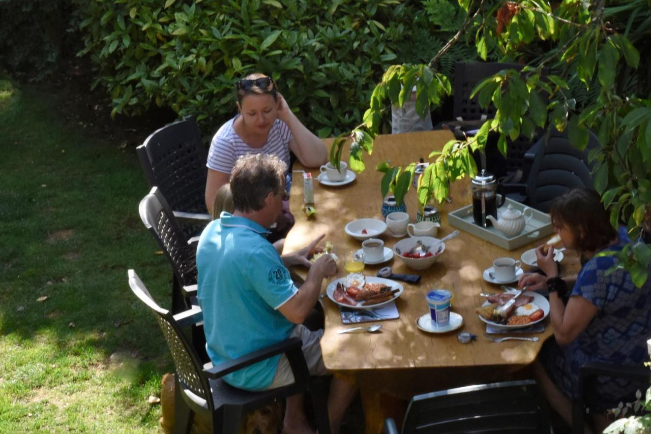 Ward Avenue B&B Cowes  Exteriör bild