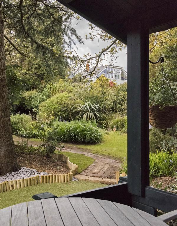 Ward Avenue B&B Cowes  Exteriör bild